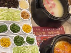 -花馬肆.云南过桥米线(汉神购物广场现场熬汤店)