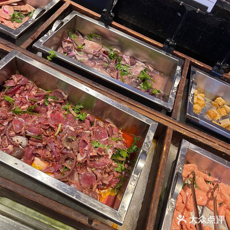 最近特别想吃烤肉和火锅 没想到这家店实现了烤肉自由和