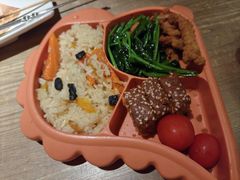 -耶里夏丽·新疆菜·28年喀什老馆(田林东路店)