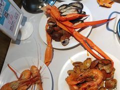 -领鲜活海鲜榴莲自助火锅(东门店)