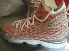 -NIKE品牌体验店(金源新燕莎店)