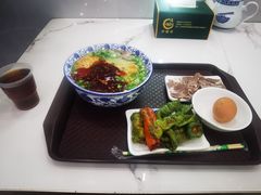 -伊穆祥牛肉面总店·清真