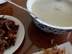 -美顺香食府鱼头老店(雪野湖店)