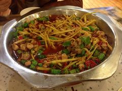 -兔行天下-鸿鹤鲜锅兔(中海国际店)