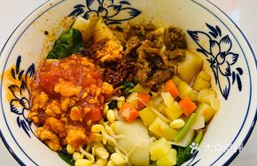 Shaanxi Oil-Poured Wide Noodles