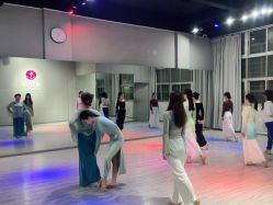 -星秀丽模特T台·舞蹈师资培训中心