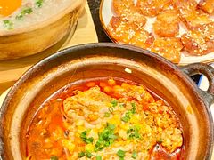 -何妹湿辣牛肉·粤式烧烤砂煲(桂雅路店)