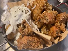 炸鸡一半一半-富乐满韩国正宗炸鸡韩国料理(虹泉路店)