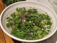 馋口鸭血汤-馋三尺蟹粉小笼(人民广场店)