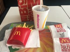 -麦当劳(杭州东站高铁店)