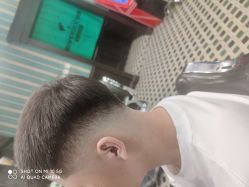 -海文先生国潮烫染男士理发馆