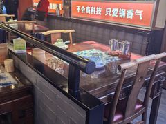 -川流不息·地道川菜·小龙虾(新松江路店)