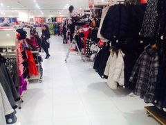 -优衣库(洛阳中州万达广场店)