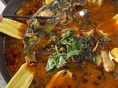 -丹水桥地锅鱼·翘嘴鲌·地方特色全鱼宴(丹江口大坝店)