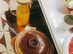 -洪氏嗨捞·广东猪肚鸡·椰子鸡火锅(西咸万象城店)