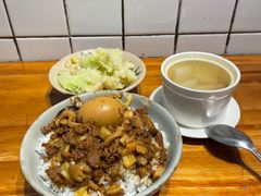 -红猪卤肉饭(大西洋美食城店)