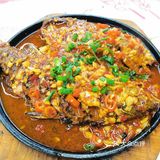 位置是在伍家岭北君悦香邸的外街，里面外面都有座椅