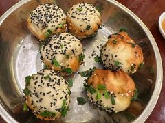 特色生煎-三两春(浦三路店)