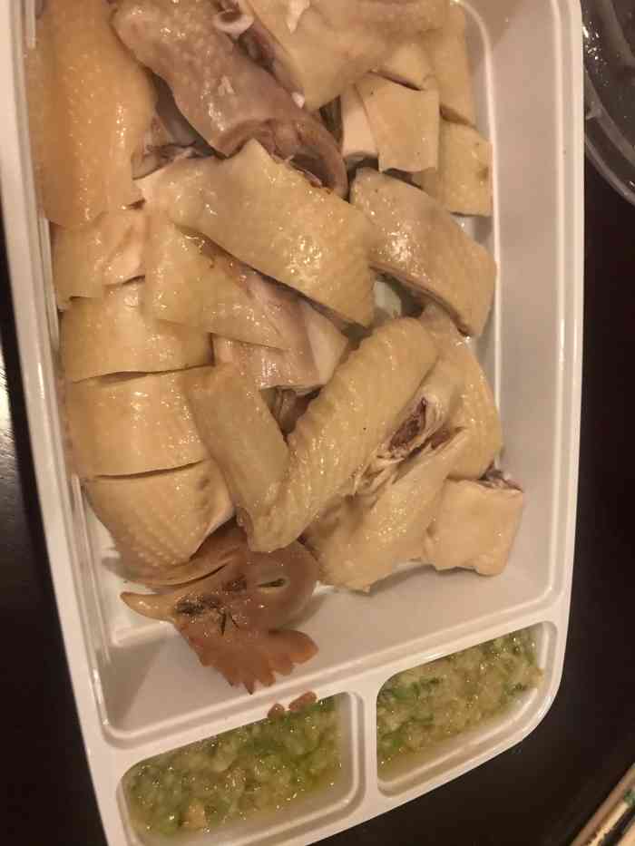 清心鸡沙田乳鸽店(赤岗店)-"两个女生 点了两只乳鸽 一份清心流沙包 .