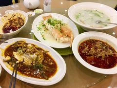 -顺峰渔港中国人的餐厅