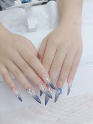 -尤米一站式美甲美睫
