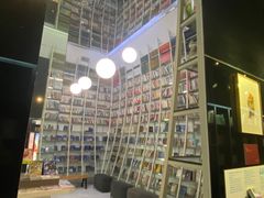 -钟书阁(松江泰晤士小镇店)