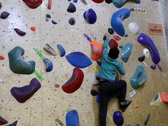 -问山MountQuest攀岩馆