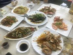 -覃记海鲜美食餐厅