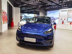 -TESLA 特斯拉(上海太古汇体验店)