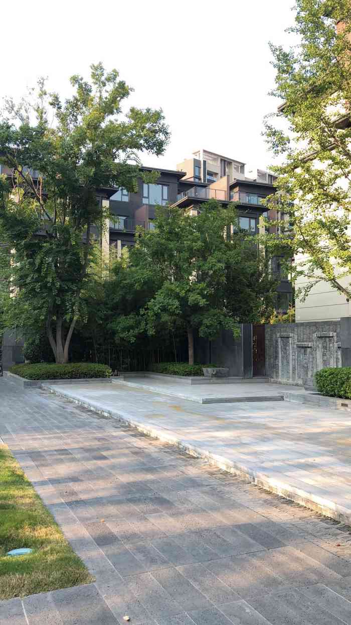 永威逸阳溪畔-"周末愉快 休息的时候带着狗子跑一跑还是很.