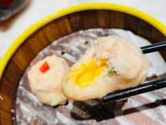 鲜虾流心烧麦-蝴蝶里·粤菜·点心(滨江龙湖店)