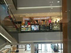 -资和信百货商场