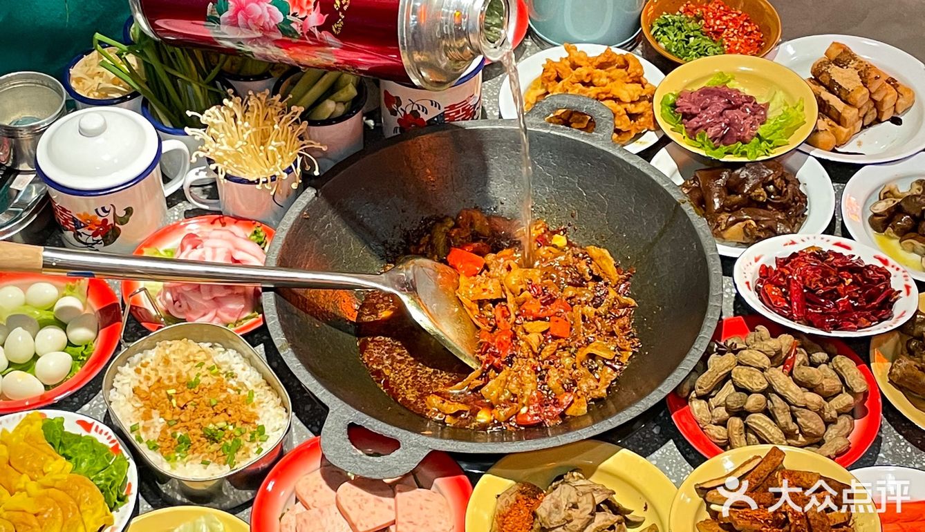 南京"现炒地摊火锅"97 人均35蔬菜7.9无限续