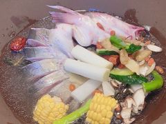 -鲜念蒸汽石锅鱼(红山6979店)