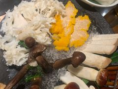 -辣伍鲜毛肚老火锅(元一店)