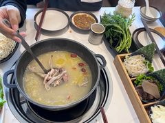 -汤宴·参须肚包鸡(南京路店)