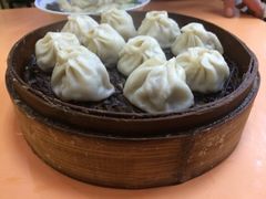 鲜肉小笼-新丰小吃(中山中路分店)