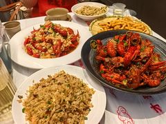 -肥肥虾庄·金牌油焖大虾(汉街SKP店)