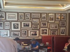 -上海和平饭店维克多咖啡厅 Victor's