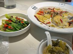 -渔语鱼酸菜鱼新川菜(来福士店)