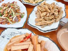 -梁姐啤酒鱼(兴坪古镇店)