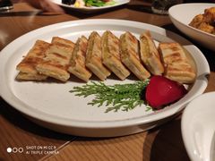 大黄黏米饼-奉天小馆·非遗东北菜(沈阳万象城店)