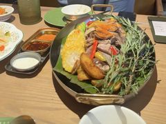 -耶里夏丽·丝路国际·新疆餐厅(浦东区东方路店)