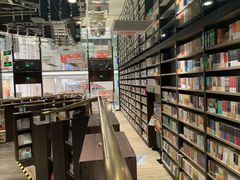 -钟书阁(群光广场店)