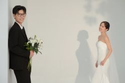 -喜爱高定婚纱摄影