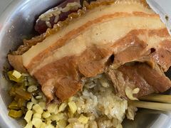 -梁阿婆廿年老牌扣肉糯米饭