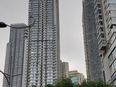 -日月光中心广场