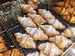 黄金流奶羊角-麦田工坊(月湖店)