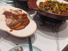 -梅利汴京烤鸭•开封豫菜地标店(东大街店)