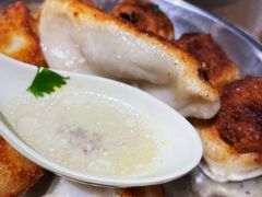 -黄阿姨锅贴大王(万航渡路店)